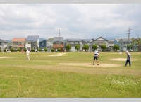 休日ともなれば地域の方々が公園に集まる。
