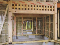 建設中のシェルター部分